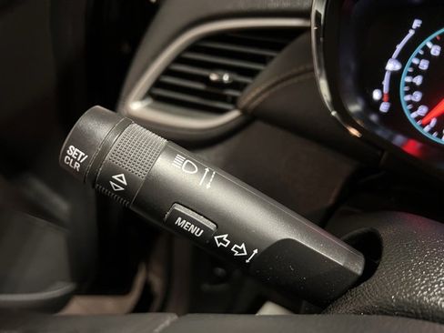 Used 2020 Chevrolet Trax LT w/ LT Convenience Package image 33