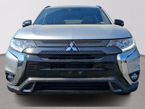 Used 2020 Mitsubishi Outlander LE FWD image 2