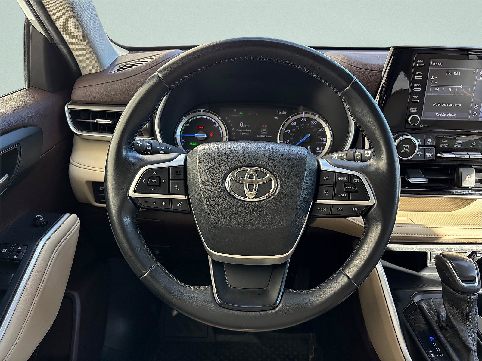 Used 2022 Toyota Highlander XLE AWD/4WD image 17