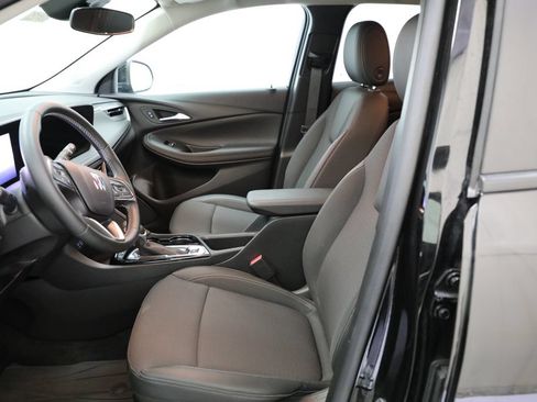 Certified 2024 Buick Encore GX Preferred w/ Comfort Package AWD/4WD image 7