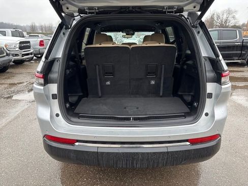 Used 2025 Jeep Grand Cherokee L Limited image 24