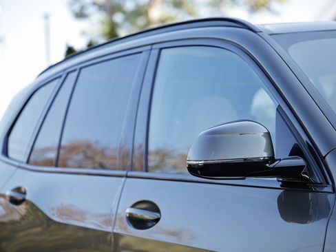 New 2026 BMW X5 xDrive40i w/ M Sport Package image 3