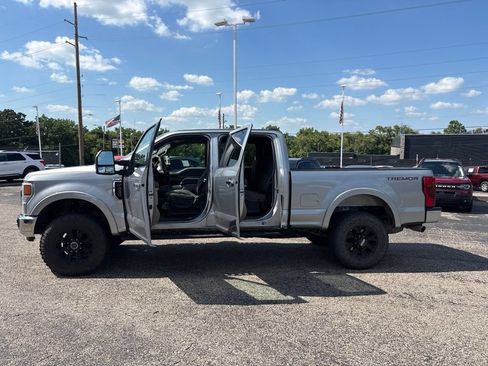 Used 2020 Ford F250 XLT w/ Tremor Off-Road Package AWD/4WD image 4