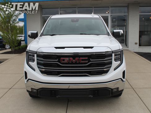 Used 2024 GMC Sierra 1500 SLT AWD/4WD image 9