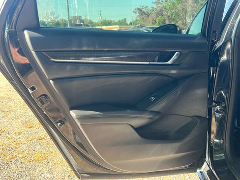 Used 2021 Honda Accord EX-L image 12