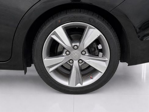 Used 2013 Acura ILX w/ Technology Package FWD image 29