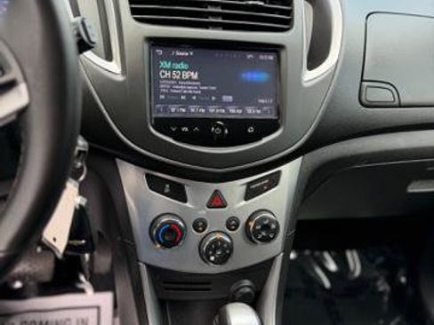 Used 2015 Chevrolet Trax LT w/ LT Plus Package image 16