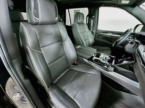 Used 2025 Cadillac Escalade Sport w/ Touring Package AWD/4WD image 37
