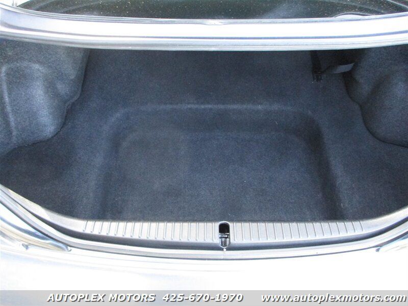 Used 2006 MAZDA RX-8 w/ Touring Pkg RWD image 10