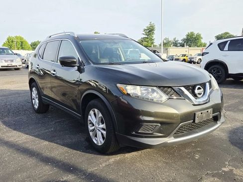 Used 2016 Nissan Rogue SV w/ SV Premium Package FWD image 4
