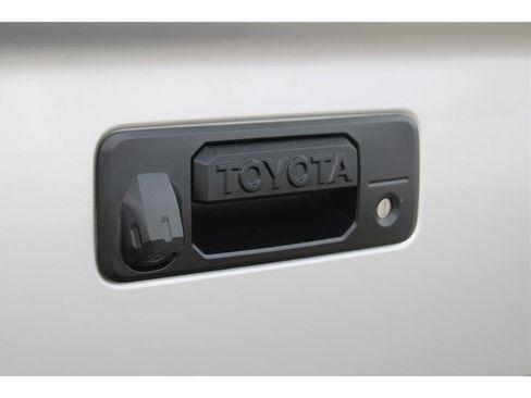 Used 2016 Toyota Tundra SR5 AWD/4WD image 33