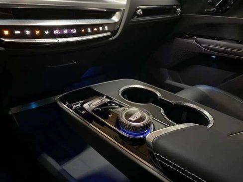Used 2025 Cadillac Lyriq Luxury RWD image 50