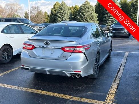 Used 2020 Toyota Camry SE w/ Convenience Package FWD image 6