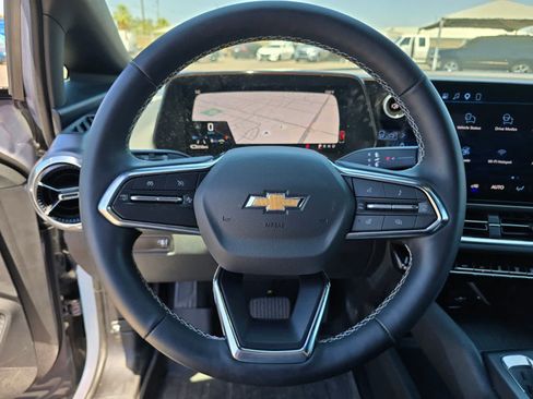 Used 2026 Chevrolet Equinox EV LT w/ Comfort Package AWD/4WD image 19