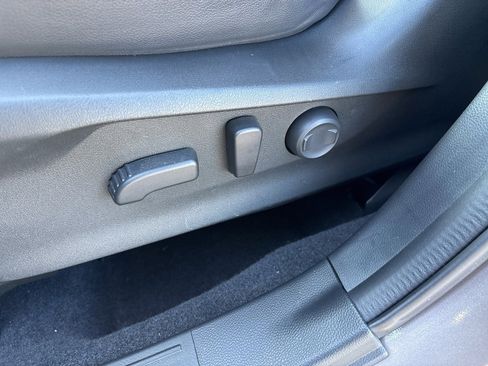 Used 2023 Subaru Forester Touring image 21