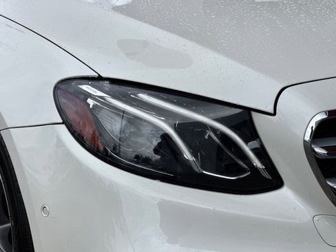 Used 2019 Mercedes-Benz E 300 4MATIC image 9