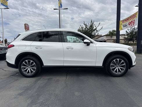 Used 2024 Mercedes-Benz GLC 300 image 4