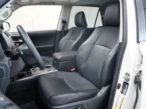 Used 2022 Toyota 4Runner Limited RWD image 27