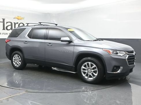 Used 2021 Chevrolet Traverse LT FWD image 6