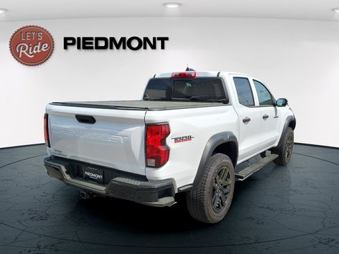 Used 2023 Chevrolet Colorado Trail Boss w/ Technology Package AWD/4WD image 5