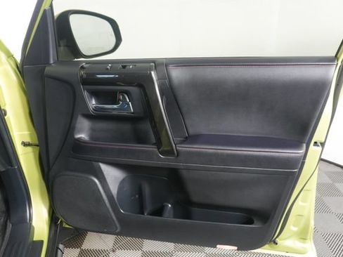 Used 2023 Toyota 4Runner TRD Off-Road Premium w/ Moonroof Package AWD/4WD image 33