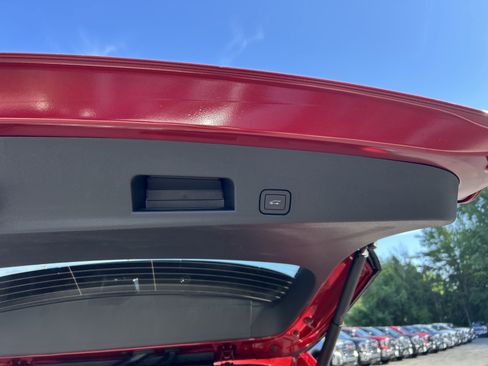 New 2026 Buick Enclave Avenir w/ Super Cruise Package AWD/4WD image 12
