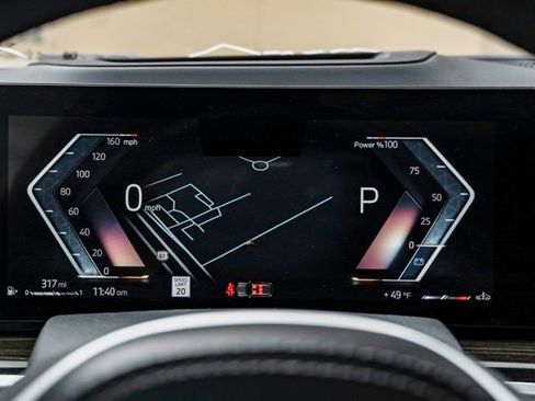 Used 2024 BMW X5 xDrive40i w/ Executive Package image 13