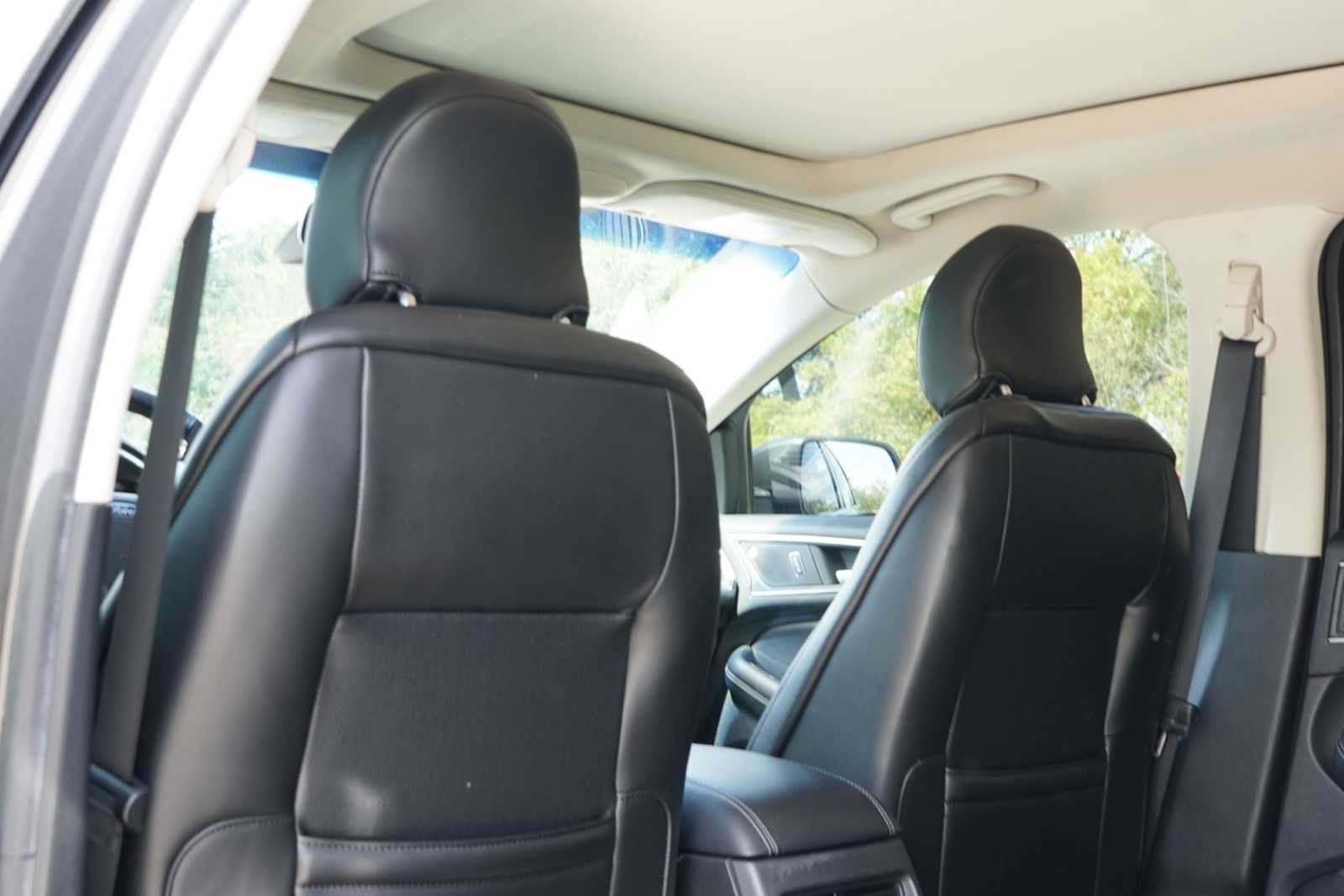 Used 2019 Ford Edge Titanium w/ Equipment Group 301A FWD image 19
