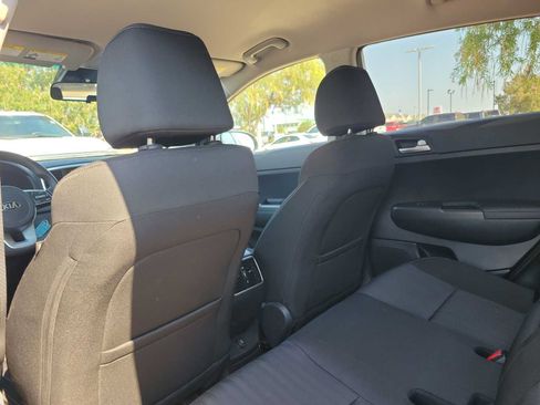 Used 2022 Kia Sportage LX FWD image 16