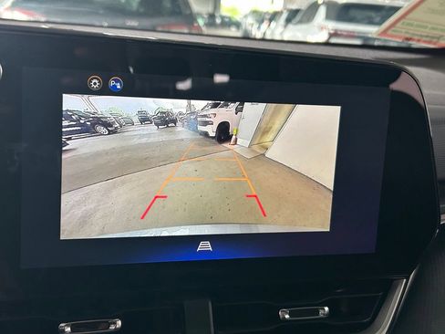 Used 2025 Chevrolet Equinox LT AWD/4WD image 20