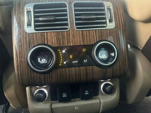 Used 2019 Land Rover Range Rover HSE image 22