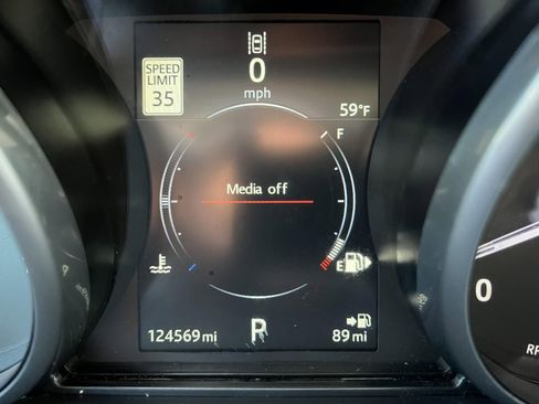 Used 2017 Land Rover Range Rover Sport HSE image 17