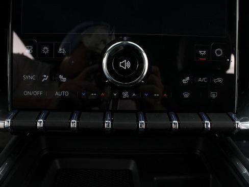 New 2026 GMC Acadia Elevation image 8