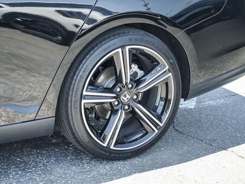 Used 2025 Honda Accord Sport image 10