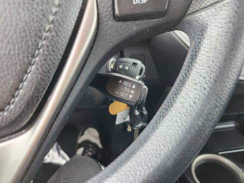 Used 2015 Toyota RAV4 LE FWD image 31