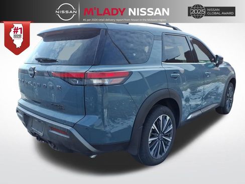 New 2026 Nissan Pathfinder Platinum image 7