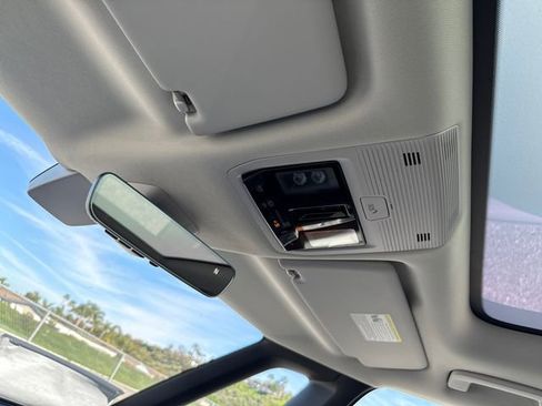 New 2025 Volkswagen ID. Buzz 1st Edition image 43