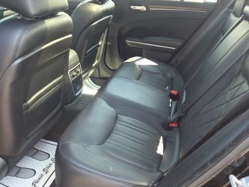 Used 2015 Chrysler 300 C Platinum w/ Harman/Kardon Audio Group AWD/4WD image 23