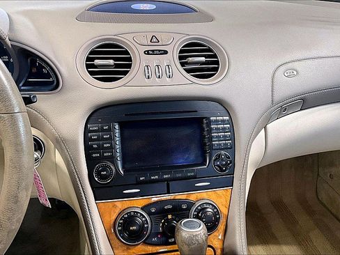 Used 2007 Mercedes-Benz SL 550 w/ AMG Sport Pkg image 20