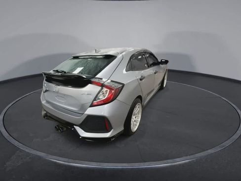 Used 2018 Honda Civic Sport image 8