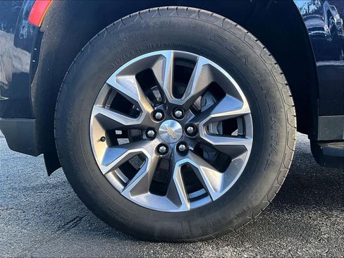 Used 2022 Chevrolet Tahoe LT w/ LT Signature Plus Package image 7