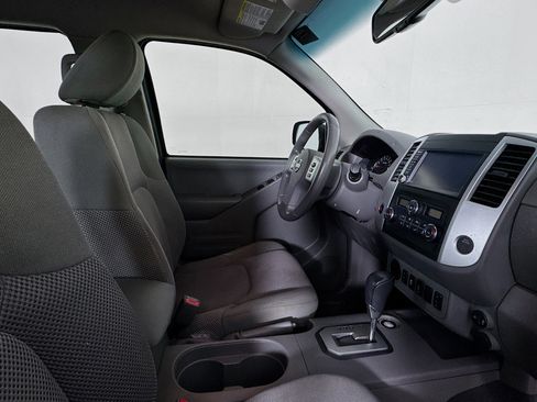 Used 2020 Nissan Frontier SV w/ Midnight Edition Floor Mats RWD image 27