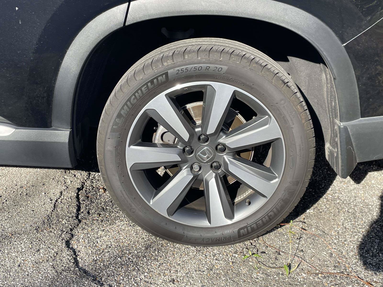 Used 2024 Honda Pilot Touring image 4
