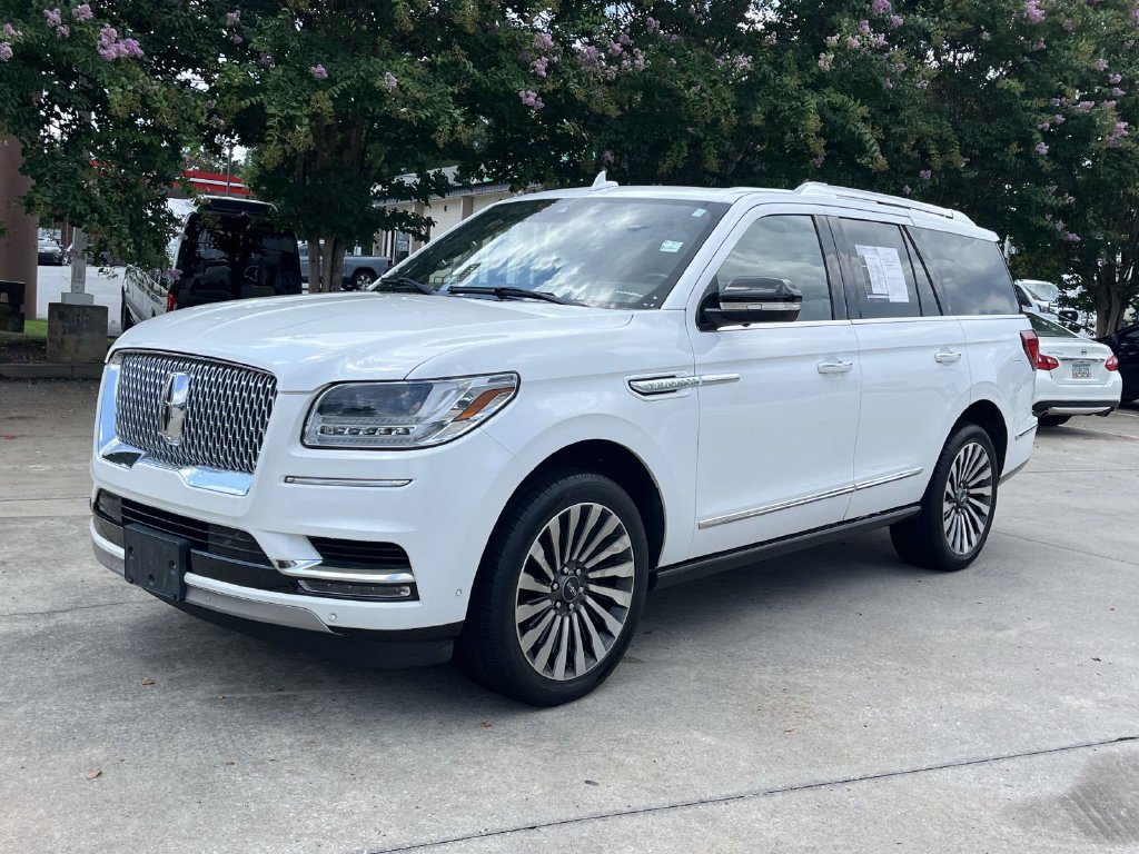 Used 2021 Lincoln Navigator Reserve w/ Luxury Package AWD/4WD image 7