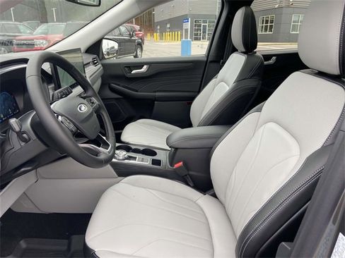 New 2025 Ford Escape SE w/ PHEV Premium Package image 11