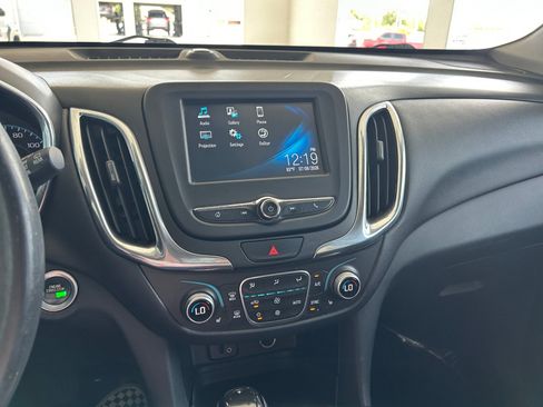 Used 2018 Chevrolet Equinox LT FWD image 14