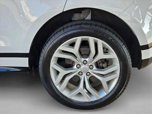 Used 2022 Land Rover Range Rover Evoque R-Dynamic SE AWD/4WD image 19
