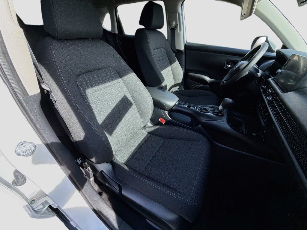 Certified 2026 Honda HR-V LX image 25