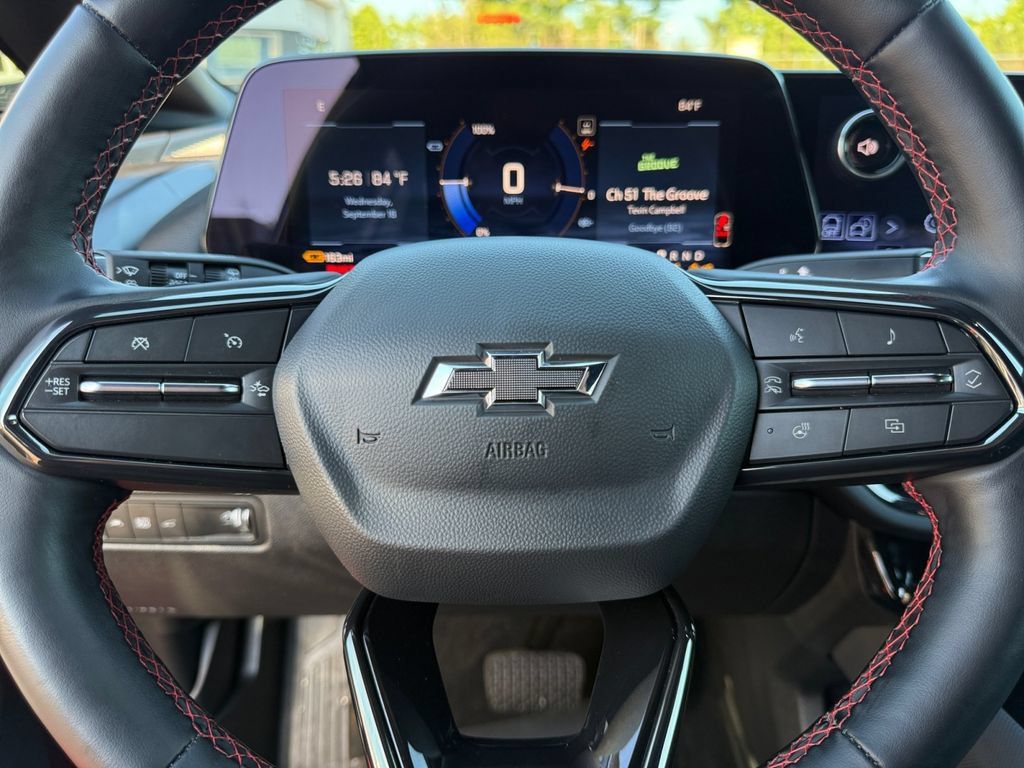 Used 2025 Chevrolet Equinox EV RS FWD image 20
