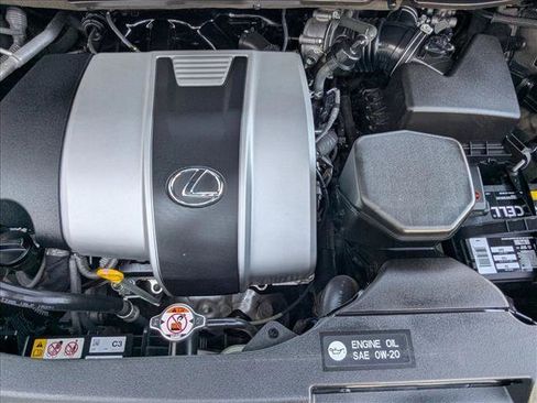 Used 2018 Lexus RX 350L w/ Premium Package image 25